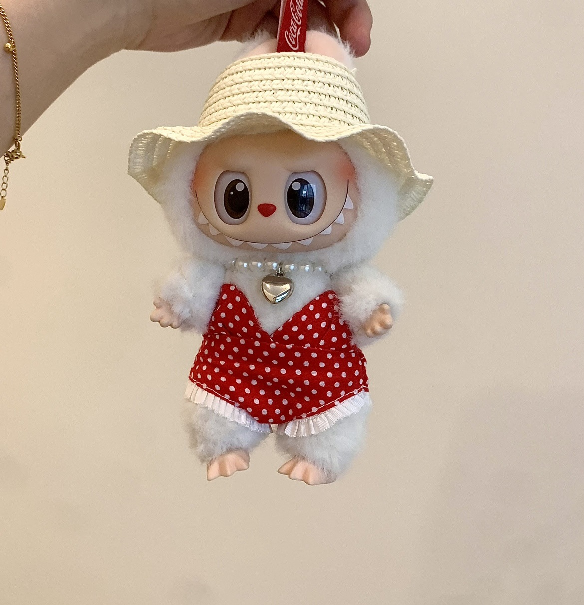 3-Piece Summer Beach Set for 17cm/6.69inch Labubu Dolls (White/Yellow/Red/Green, Doll Not Included) – Swimsuit, Necklace & Hat