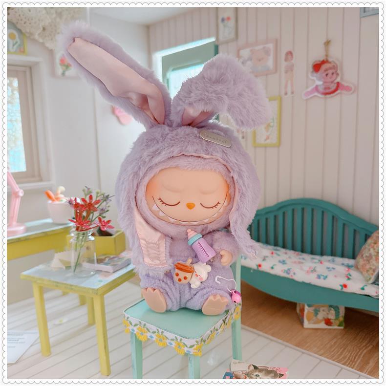 3-Piece Labubu Doll Outfit Set – Purple Bunny Overalls, Hat and Shoes for Gen 1/2 17cm (6.69inch) Dolls, Adorably Playful Look for Everyday Styling or Gifting
