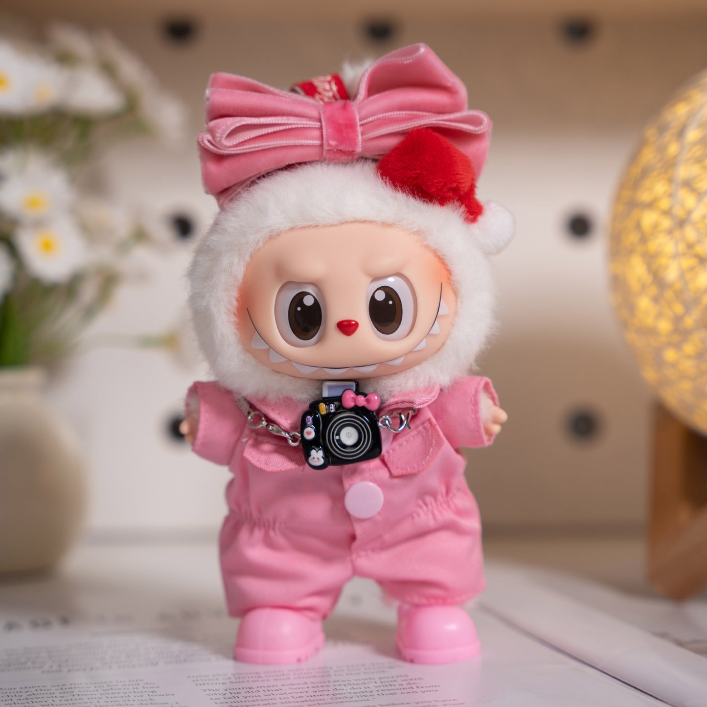 4-Piece Doll Outfit Set for 17cm/6.69inch Labubu – Includes Pink Jumpsuit, Bow, Shoes & Camera Pendant (Doll Not Included)