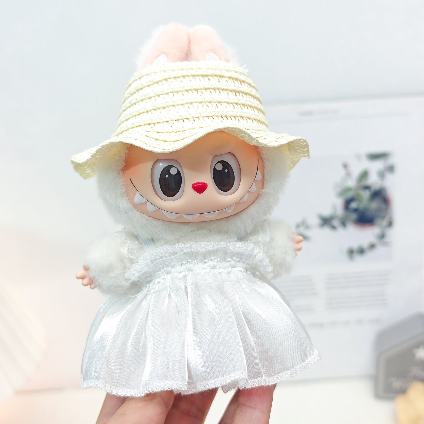 Summer Breeze 2-Piece Outfit for 17cm/6.69inch Dolls – Wavy Straw Hat & Sheer Dress (Doll Not Included)
