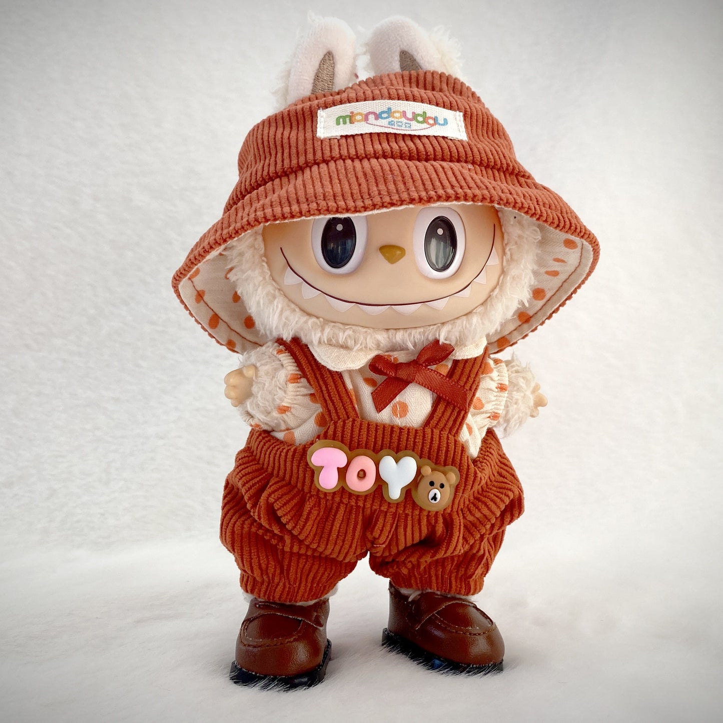 Labubu 5-Piece Toy Streetwear Set – Cute Doll Outfit with Hat, Printed Shirt, Overalls & Charm Accessories for 17cm/6.69inch Dolls