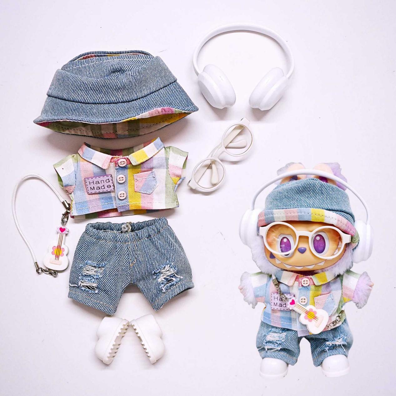 7-Piece Outfit Set for 17cm Labubu – Shirt, Hat, Denim Pants, Guitar Pendant, Shoes, Glasses & Headphones (Doll Not Included, 5 Colors Available)