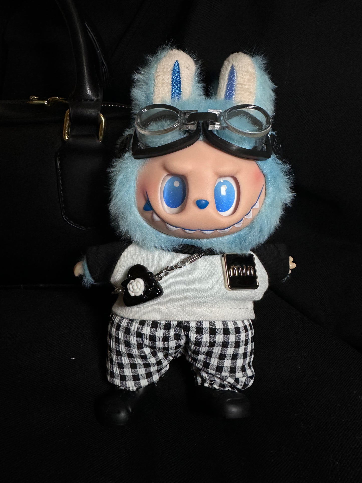 5-Piece Labubu Doll Streetwear Set – 17cm/6.69inch Fashion Sweater + Plaid Pants Outfit with Accessories (Doll Not Included)