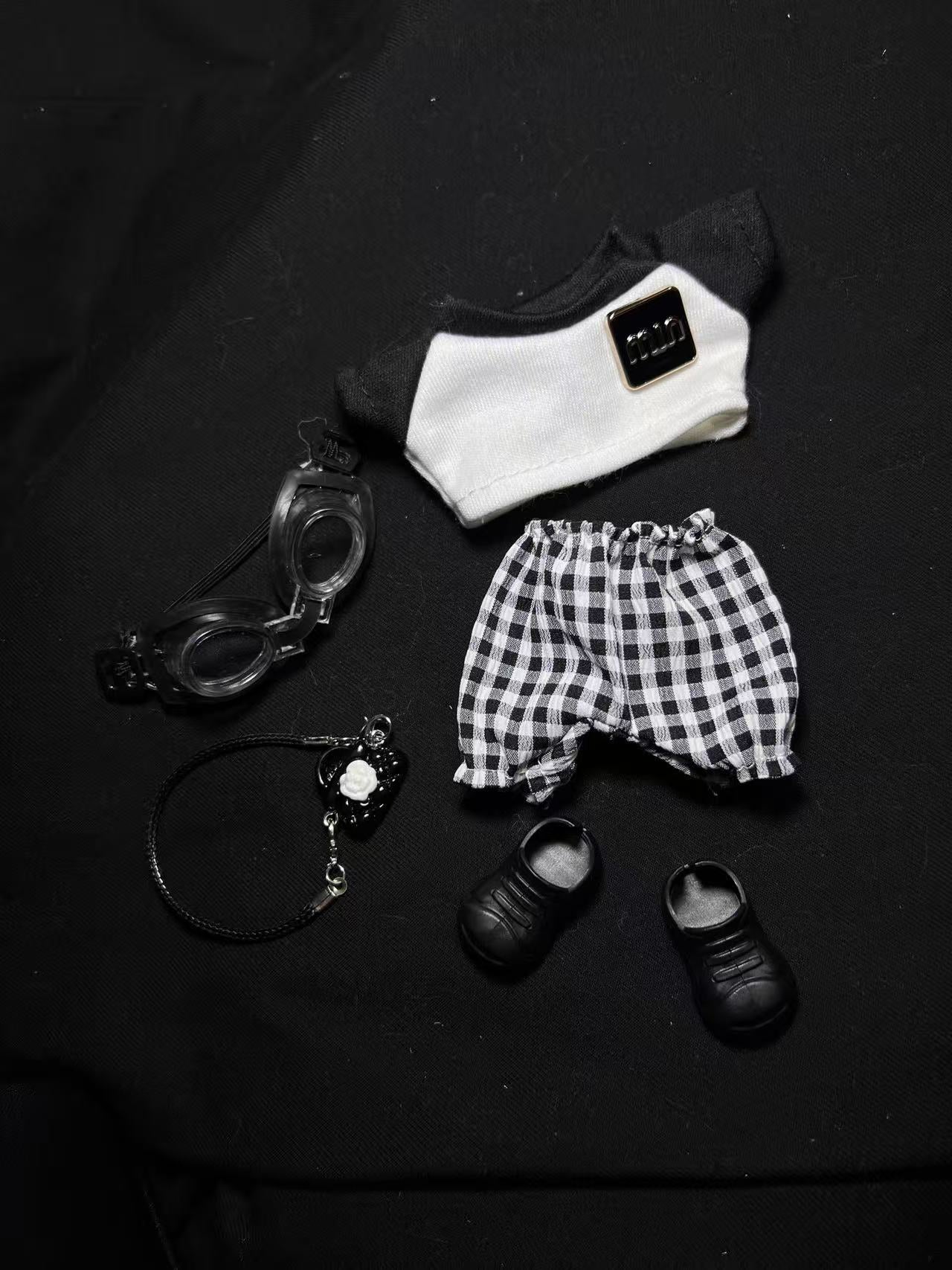 5-Piece Labubu Doll Streetwear Set – 17cm/6.69inch Fashion Sweater + Plaid Pants Outfit with Accessories (Doll Not Included)