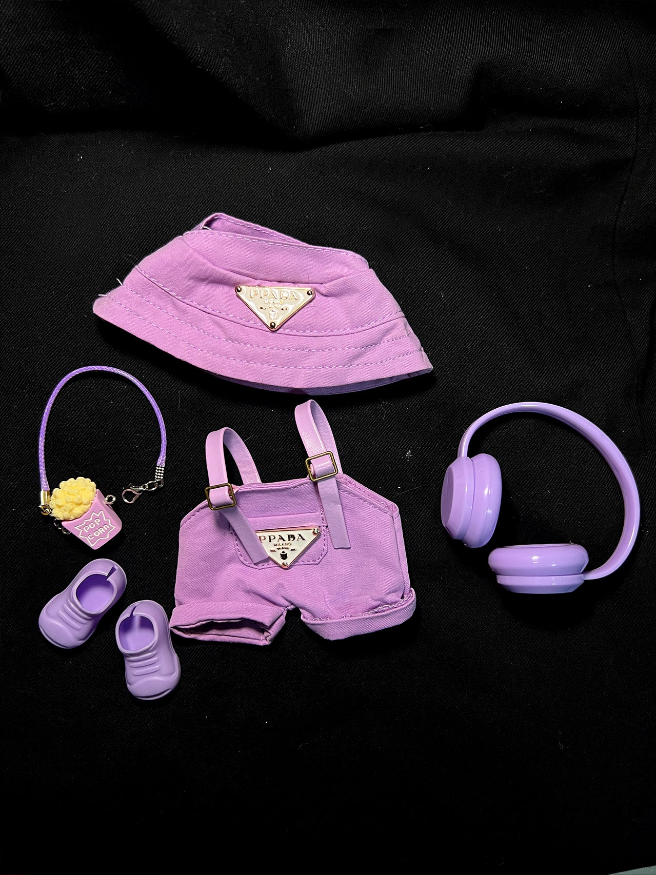 5-Piece Labubu Doll Pastel Outfit Set – 17cm/6.69inch Kawaii Streetwear with Hat, Overalls & Accessories (Doll Not Included)