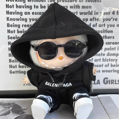 5-Piece Streetwear Outfit Set for 17cm Labubu Doll – Includes Hoodie, Shorts, Sneakers, Bag & Sunglasses – Black & White Color Options (Doll Not Included)