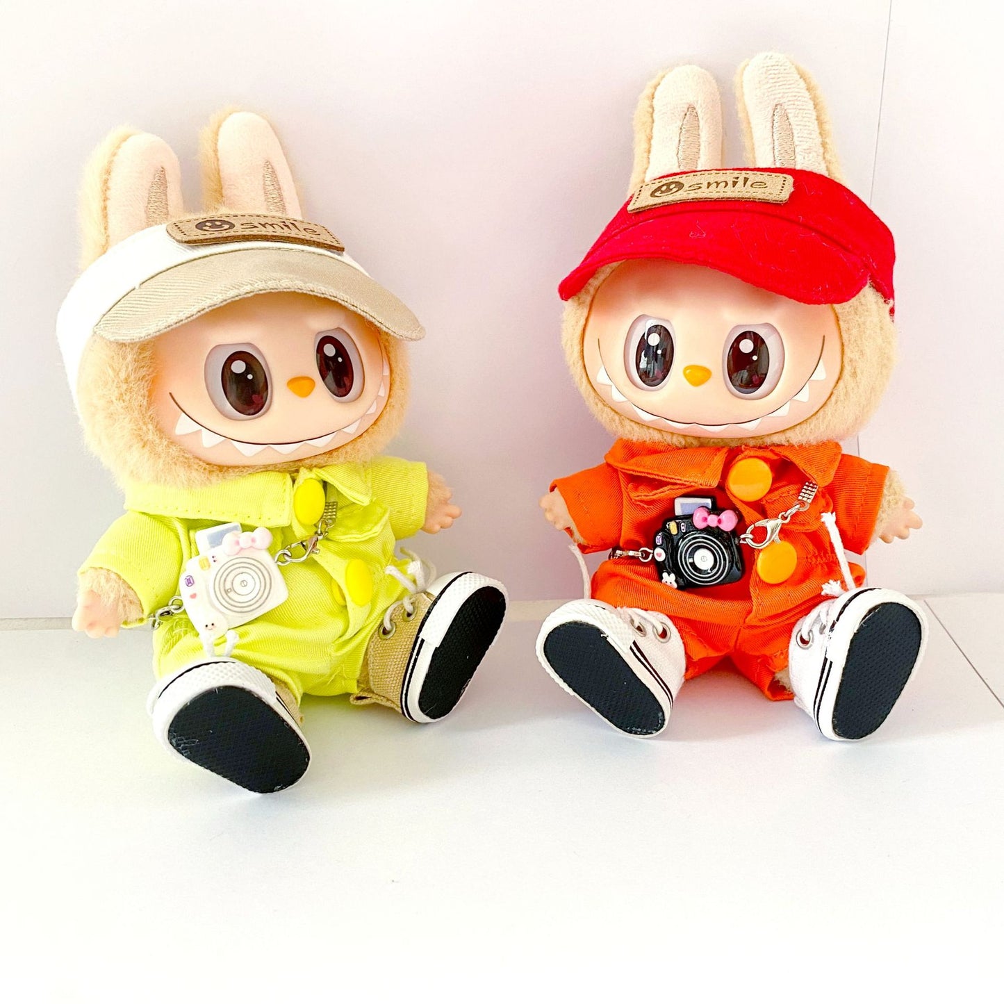 Labubu 4-Piece Travel Style Set – Colorful Outfit with Hat, Jumpsuit, Camera Bag & Shoes for 17cm/6.69inch Dolls