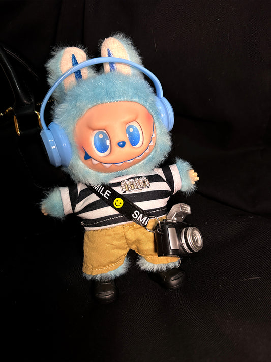 5-Piece Labubu Doll Streetwear Set – 17cm/6.69inch Outfit with Striped Sweater, Camera Bag & Accessories (Doll Not Included)