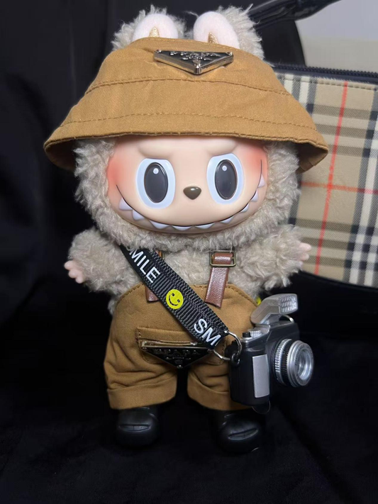 4-Piece Labubu Doll Streetwear Outfit – Khaki Fisherman Hat, Suspender Pants & Camera Accessory for 17cm/6.69inch Dolls (Doll Not Included)